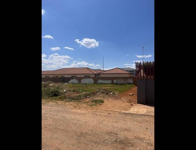 LAND FOR SALE IN GOLF VIEW
